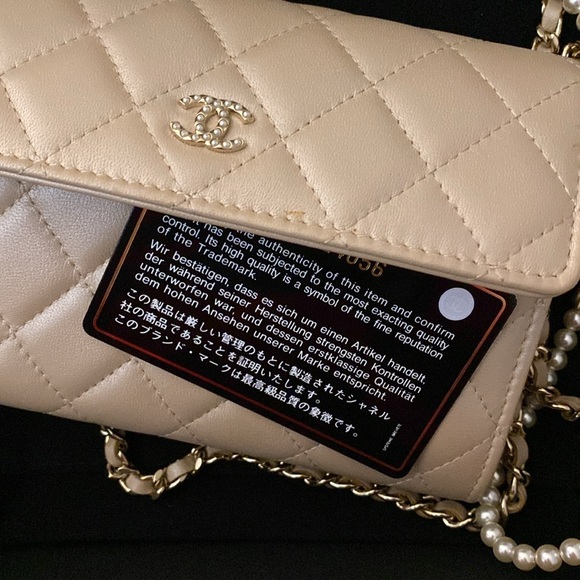 Rare Chanel pearl wallet on chain ✨ - Picture 7 of 12